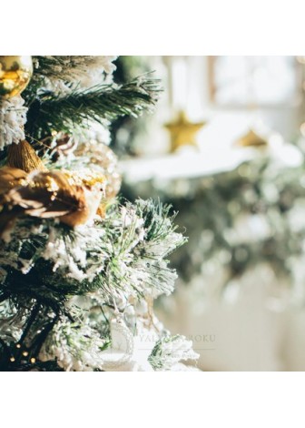 Аксесуари зі штучної хвої