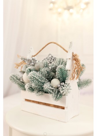 Новорічна композиція у дерев'яному кашпо "Snow"