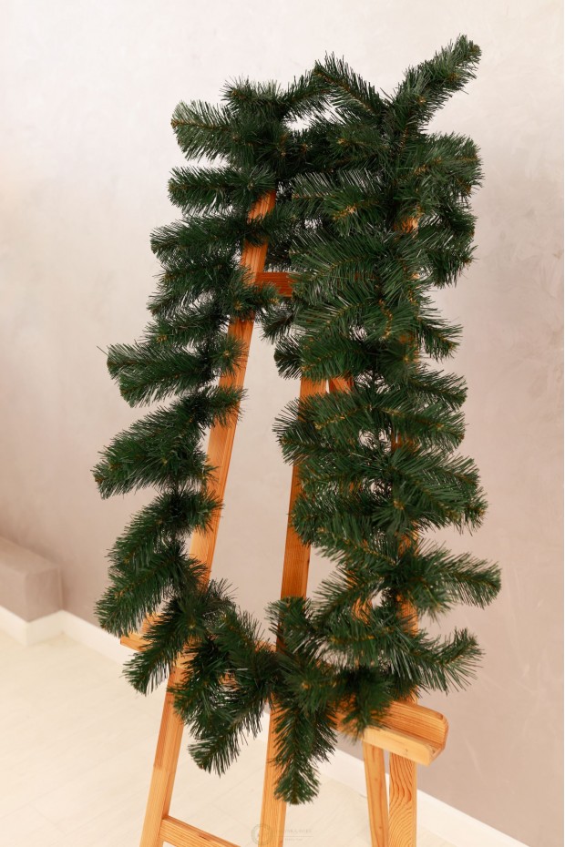 Гірлянда зі штучної хвої Казка 3м