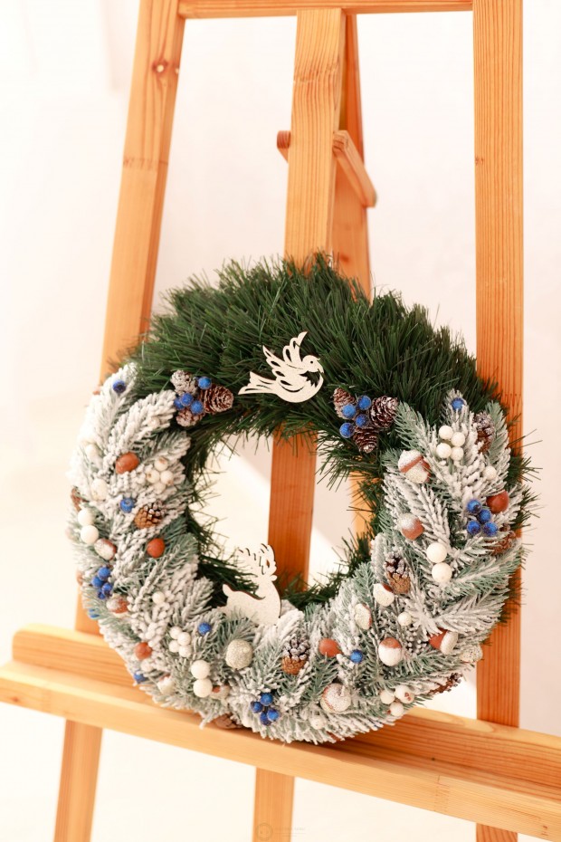 Різдвяний вінок з синім декором d-40см