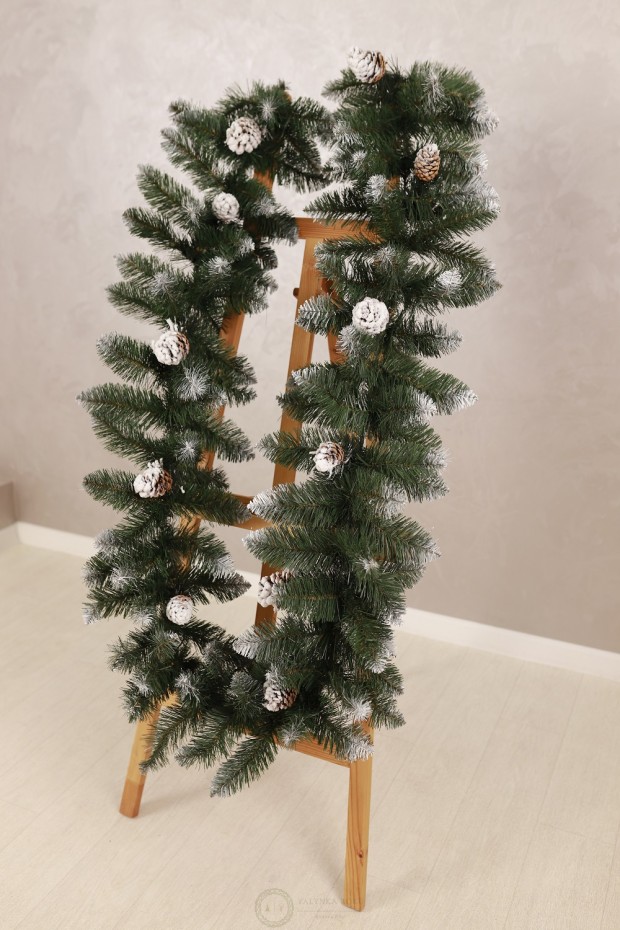 Гірлянда з хвої із засніженими шишками 2,8м