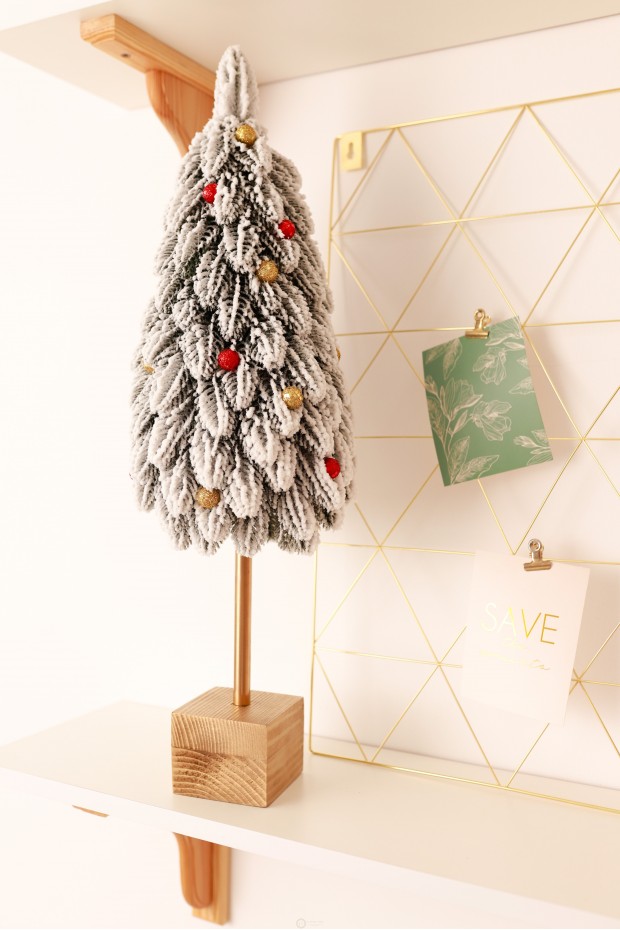 Ялинка в сніжку офіс на дерев'яній підставці 60см