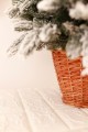 Ялинка лита засніжена в горщику з лози 70 см