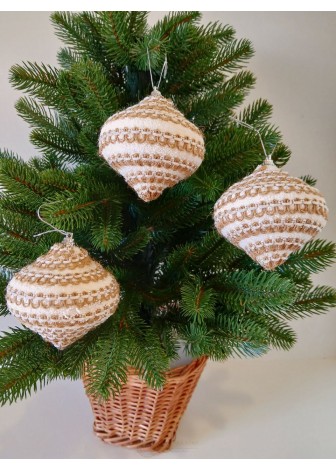 Набір ялинкових куль "Дзиґа", білі, декор із ажура, пластик, 3 шт, D 8 см (SH295)